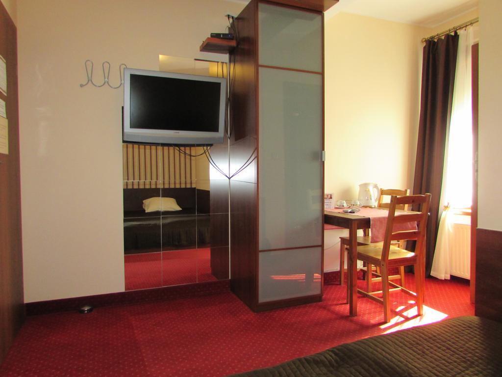 Villa Ventana Poznan City Free Parking Sniadanie W Cenie 客房 照片